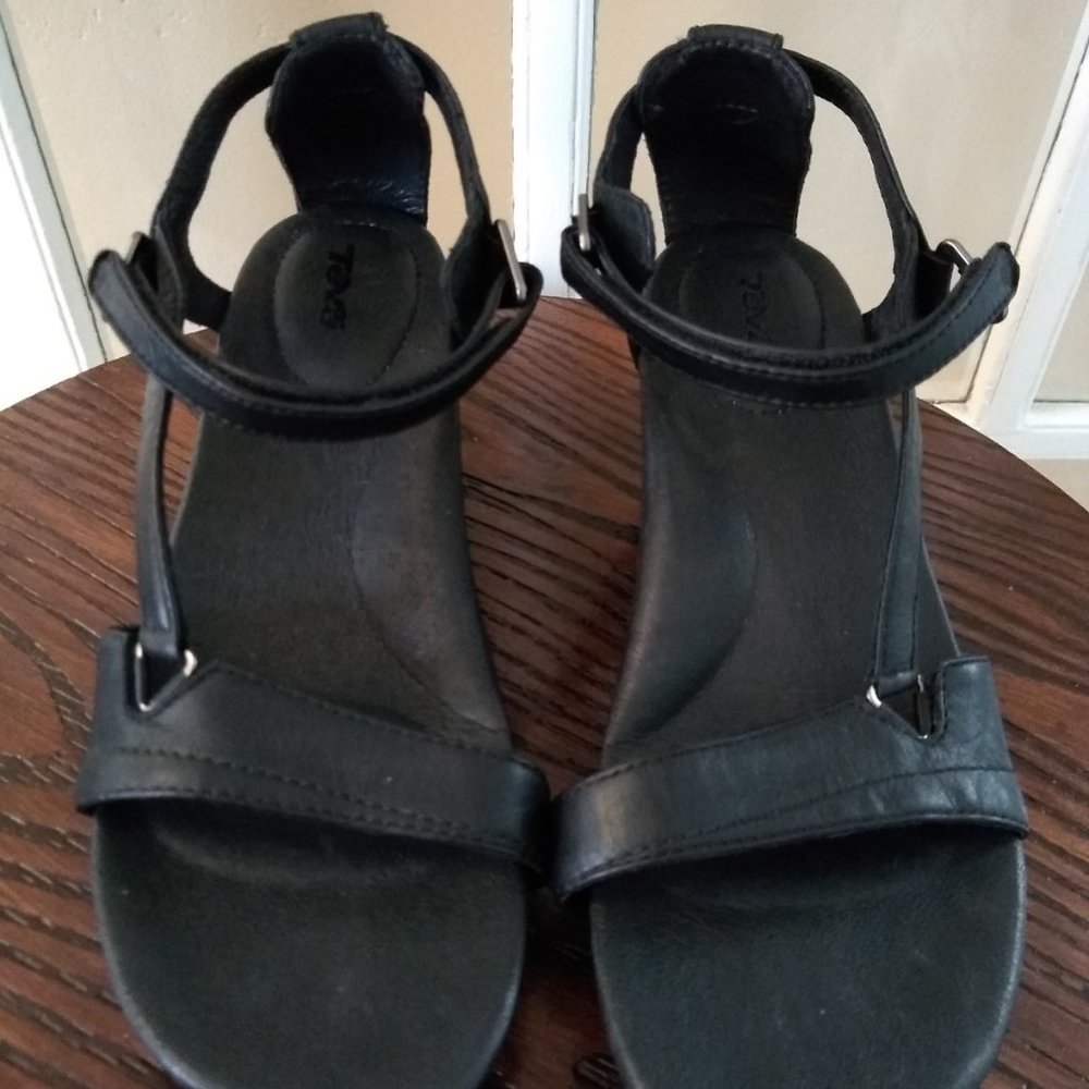 Women's Black Ysidro Wedge Sandal-Size 5 1/2